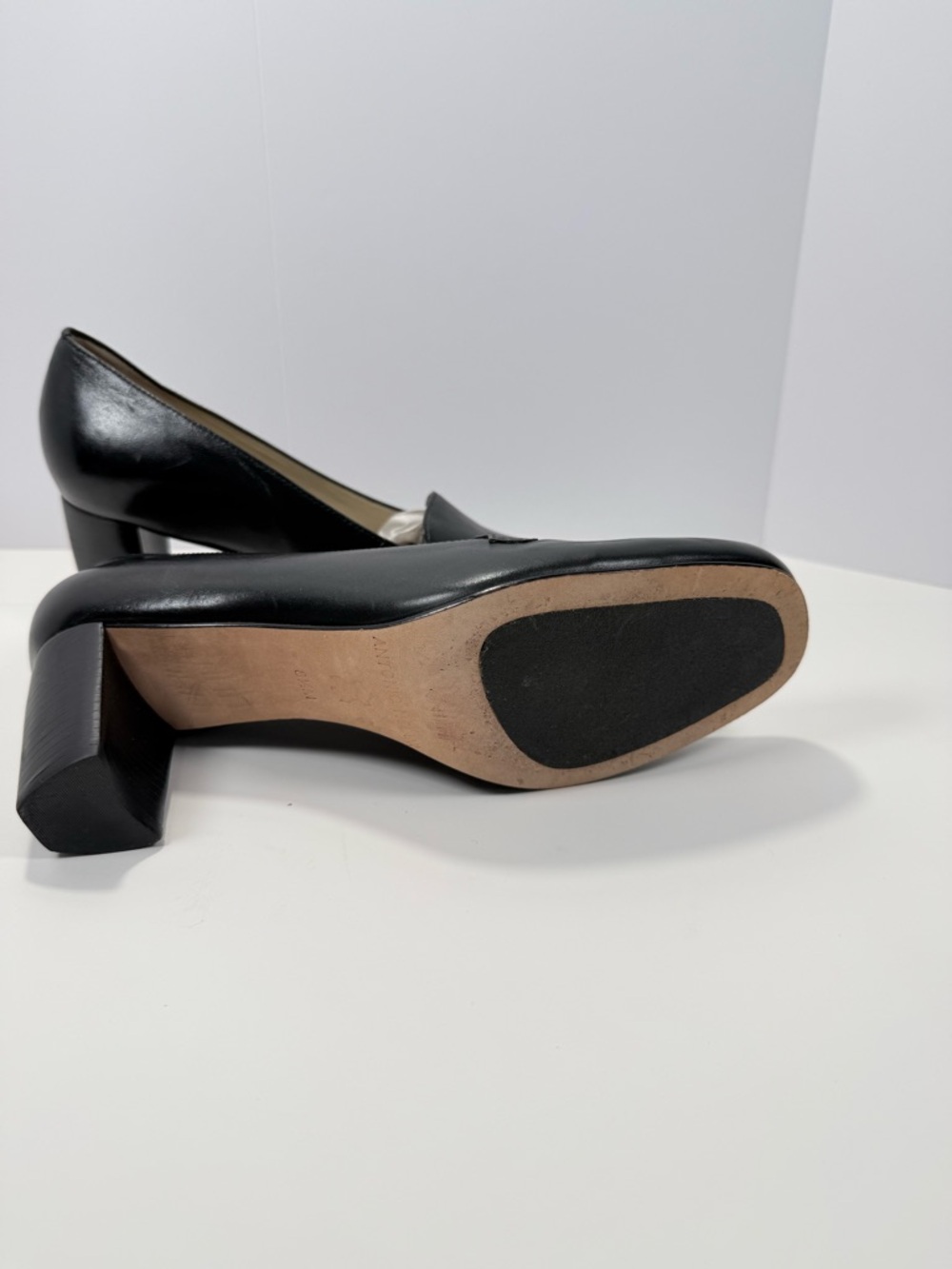 ANTONIO MELANI Black Leather Classic Pump Heels - Picture 7 of 9